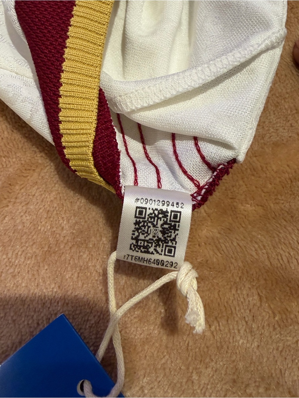 Spain 2026 Away Authentic Adidas Jersey - Picture 12 of 12